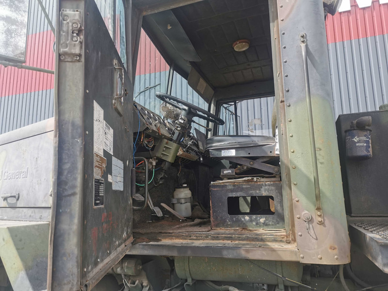 Фото интерьера 1: Грузовик бортовой/ Платформа AM General M920 truck tractor