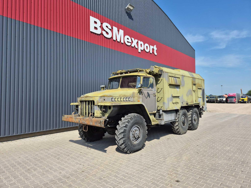 Ural Ural 375 box truck - Грузовик с закрытым кузовом: фото 1 Ural Ural 375 box truck - Грузовик с закрытым кузовом: фото 1