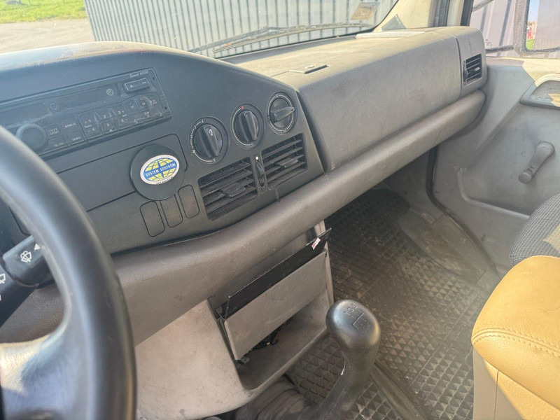 Малотоннажный бортовой грузовик Volkswagen LT 28: фото 6