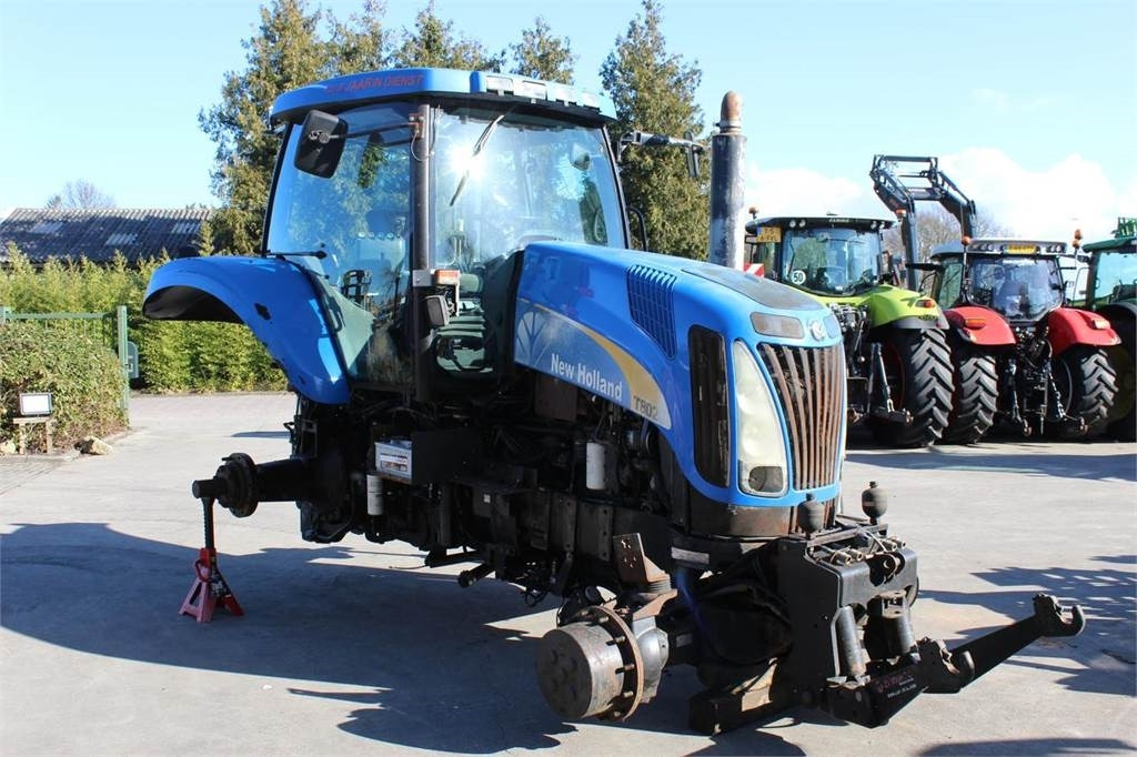 New Holland T8020 - Трактор: фото 2 New Holland T8020 - Трактор: фото 2