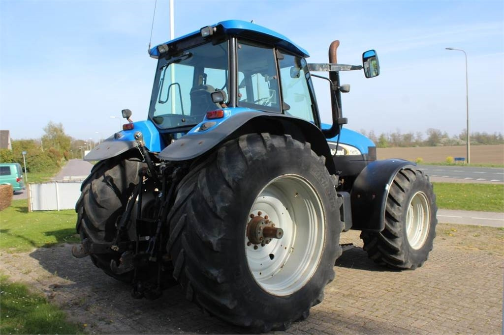 New Holland TM175 - Трактор: фото 3 New Holland TM175 - Трактор: фото 3