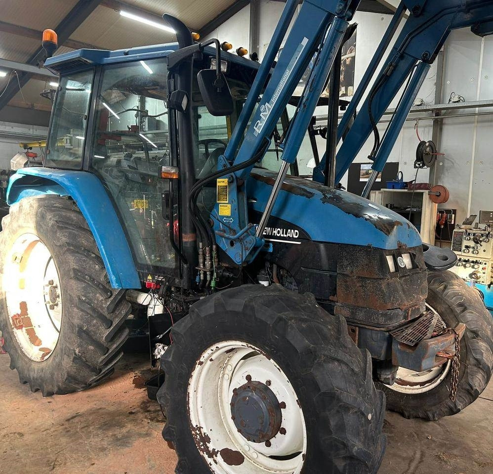 New Holland TS 90 - Трактор: фото 2 New Holland TS 90 - Трактор: фото 2