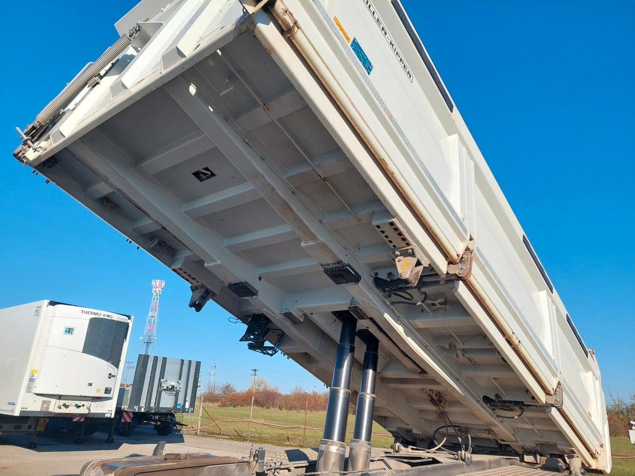 Iveco AD340X480 X-Way Bordmatic Meiller 8x4 - Самосвал: фото 5 Iveco AD340X480 X-Way Bordmatic Meiller 8x4 - Самосвал: фото 5