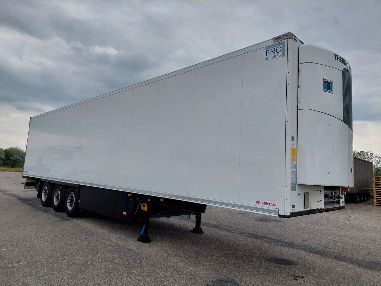 Schmitz Cargobull SKO24 ThermoKing SLXi 300 - 4676 Motorstunden - Полуприцеп-рефрижератор: фото 2 Schmitz Cargobull SKO24 ThermoKing SLXi 300 - 4676 Motorstunden - Полуприцеп-рефрижератор: фото 2