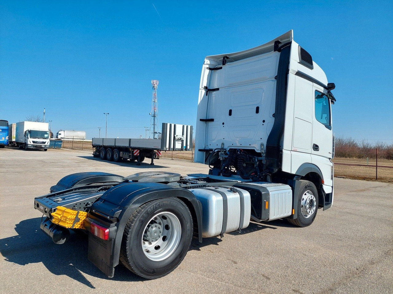 Mercedes-Benz Actros 5 1845 LS BigSpace 4x2 - Тягач: фото 4 Mercedes-Benz Actros 5 1845 LS BigSpace 4x2 - Тягач: фото 4