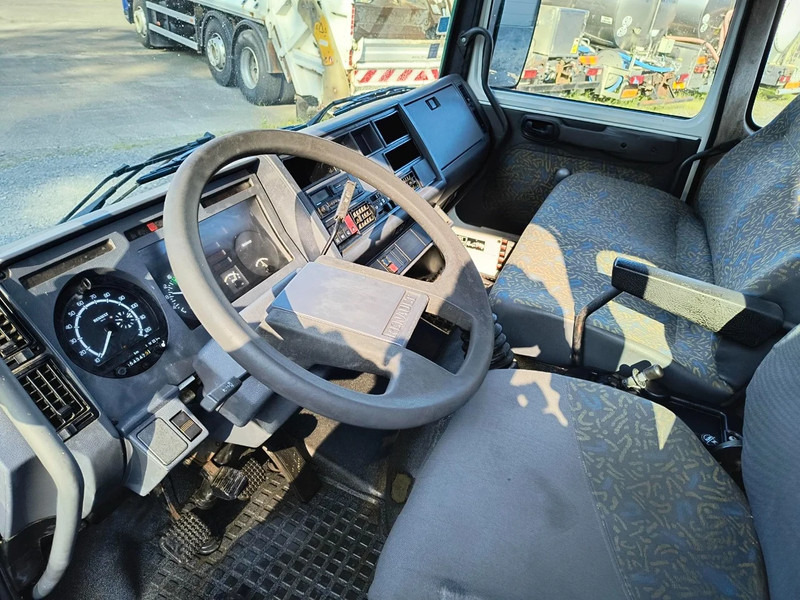 Грузовик-цистерна Для транспортировки молока Renault Midliner S135 - ONLY 54 400KM - SMALL TANK 3680L INSULATED INOX: фото 9