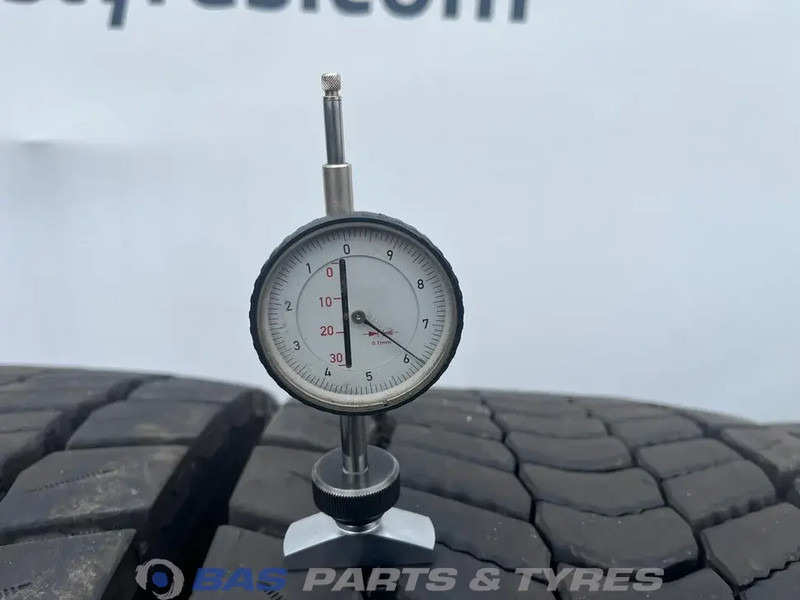 Continental Continental 315/70R22.5 Hybrid HD5 154/150 M+S 3PMSF gebruikte set - Шина для Грузовиков: фото 3 Continental Continental 315/70R22.5 Hybrid HD5 154/150 M+S 3PMSF gebruikte set - Шина для Грузовиков: фото 3