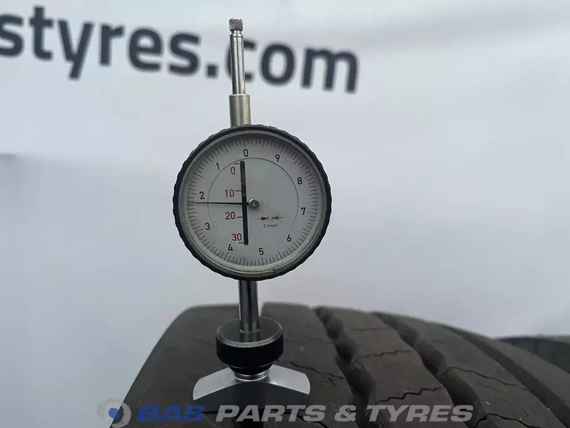 Continental Continental 315/80R22.5 Hybrid HS5 156/150 M+S 3PMSF gebruikte set - Шина для Грузовиков: фото 3 Continental Continental 315/80R22.5 Hybrid HS5 156/150 M+S 3PMSF gebruikte set - Шина для Грузовиков: фото 3