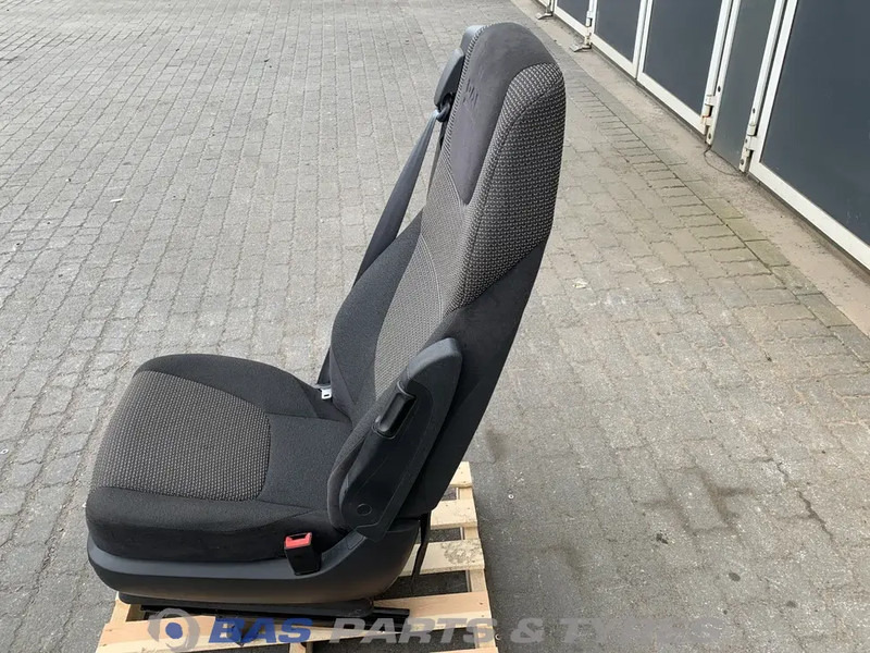 DAF CF Euro 6 - Сиденье для Грузовиков: фото 2 DAF CF Euro 6 - Сиденье для Грузовиков: фото 2