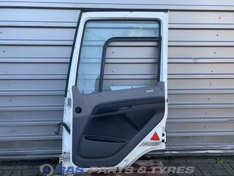 DAF CF Euro 6 - Дверь и запчасти для Грузовиков: фото 2 DAF CF Euro 6 - Дверь и запчасти для Грузовиков: фото 2