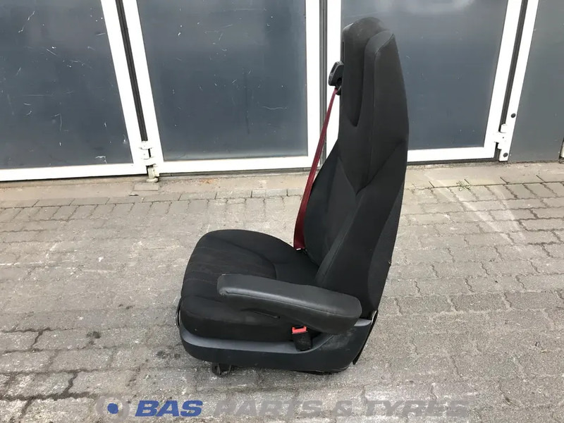 DAF CF Euro 6 - Сиденье для Грузовиков: фото 2 DAF CF Euro 6 - Сиденье для Грузовиков: фото 2