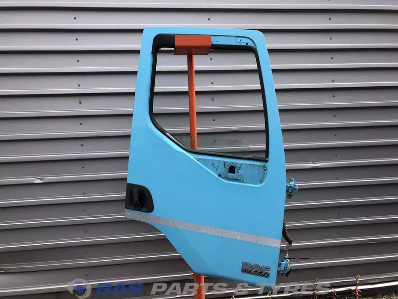 DAF LF55 Euro 4-5 Portier Rechts DAF 1400741 - Дверь и запчасти для Грузовиков: фото 1 DAF LF55 Euro 4-5 Portier Rechts DAF 1400741 - Дверь и запчасти для Грузовиков: фото 1