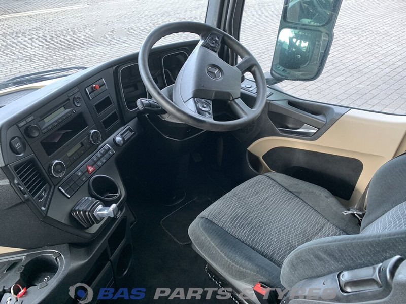 Mercedes-Benz Actros MP4 Mercedes StreamSpace L-cab L2H2 A 000 600 01 01 - Кабина и интерьер для Грузовиков: фото 5 Mercedes-Benz Actros MP4 Mercedes StreamSpace L-cab L2H2 A 000 600 01 01 - Кабина и интерьер для Грузовиков: фото 5