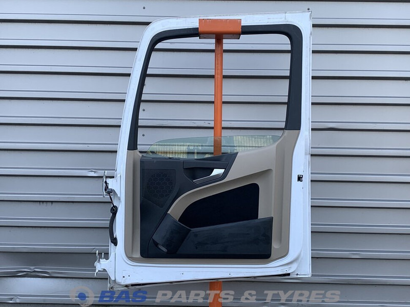 Mercedes-Benz Actros MP4 Portier Rechts Mercedes A 960 720 24 03 - Дверь и запчасти для Грузовиков: фото 2 Mercedes-Benz Actros MP4 Portier Rechts Mercedes A 960 720 24 03 - Дверь и запчасти для Грузовиков: фото 2