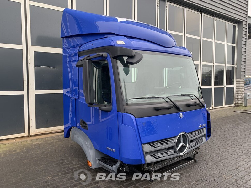 Mercedes-Benz Antos MP4 - Кабина и интерьер для Грузовиков: фото 2 Mercedes-Benz Antos MP4 - Кабина и интерьер для Грузовиков: фото 2