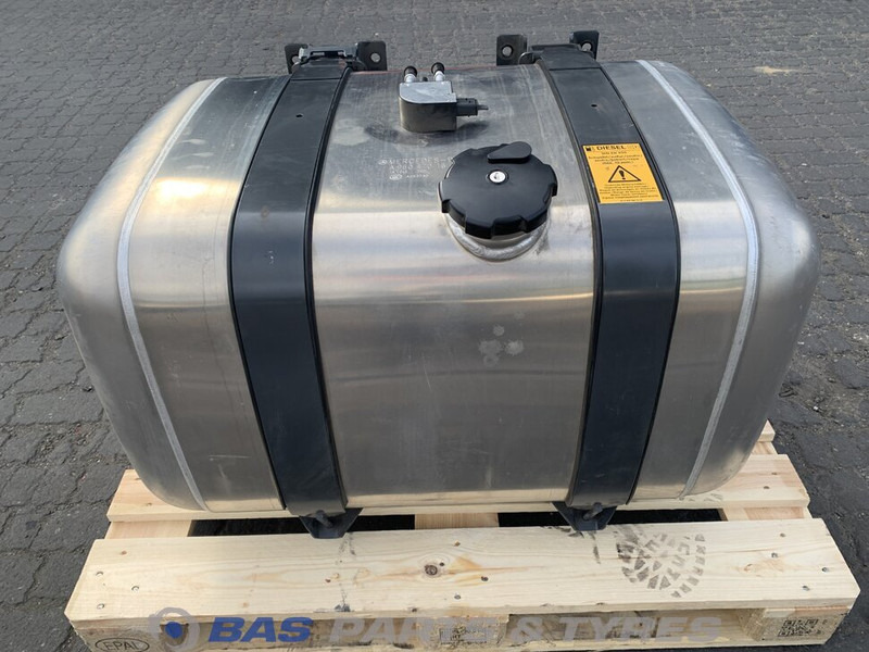 Mercedes-Benz Brandstoftank Mercedes 290 Liter A 009 542 81 18 - Топливный бак для Грузовиков: фото 1 Mercedes-Benz Brandstoftank Mercedes 290 Liter A 009 542 81 18 - Топливный бак для Грузовиков: фото 1