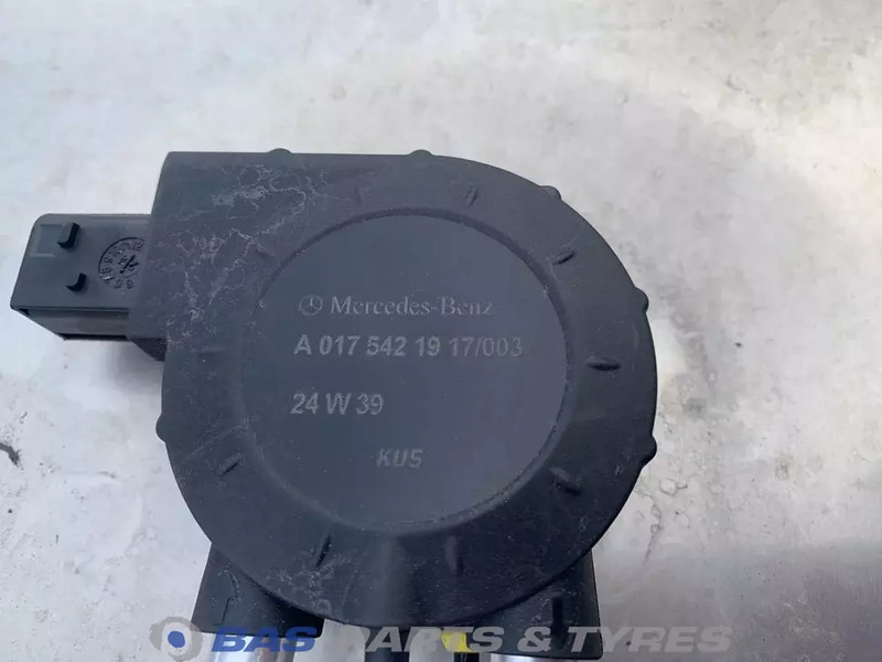 Mercedes-Benz Brandstoftank Mercedes 290 Liter A 960 470 00 04 - Топливный бак для Грузовиков: фото 5 Mercedes-Benz Brandstoftank Mercedes 290 Liter A 960 470 00 04 - Топливный бак для Грузовиков: фото 5