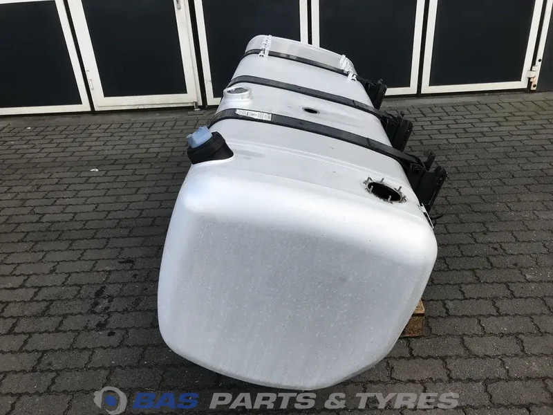 Mercedes-Benz Brandstoftank Mercedes 820 Liter A 960 470 34 01 - Топливный бак для Грузовиков: фото 2 Mercedes-Benz Brandstoftank Mercedes 820 Liter A 960 470 34 01 - Топливный бак для Грузовиков: фото 2
