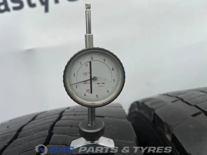 Michelin Remix Michelin Remix 315/70R22.5 X Multi D 154/150 M+S 3PMSF gebruikte set - Шина для Грузовиков: фото 3 Michelin Remix Michelin Remix 315/70R22.5 X Multi D 154/150 M+S 3PMSF gebruikte set - Шина для Грузовиков: фото 3