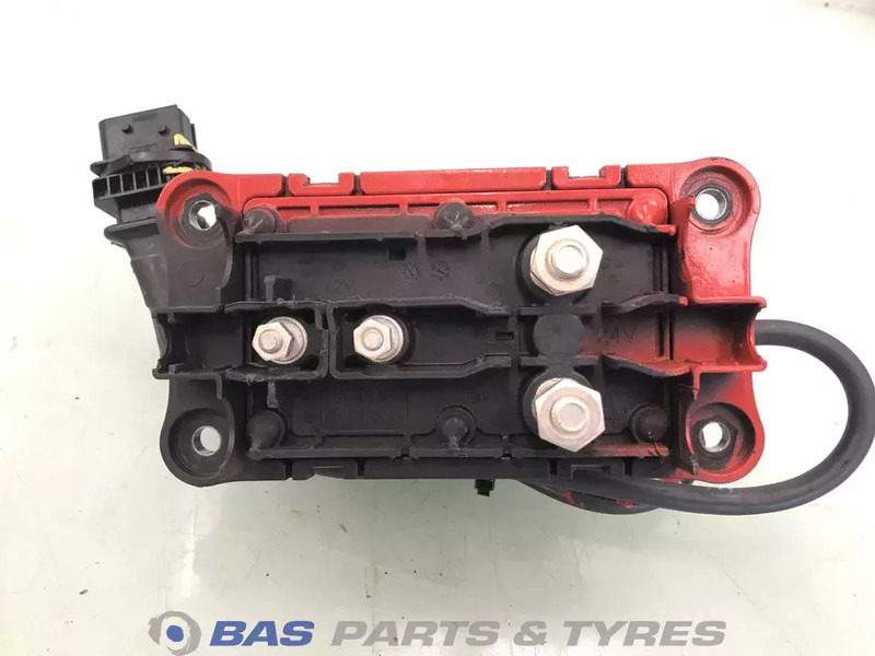 Scania HoofdSchakelaar Scania 2742010 - Кабели/ Провода для Грузовиков: фото 2 Scania HoofdSchakelaar Scania 2742010 - Кабели/ Провода для Грузовиков: фото 2