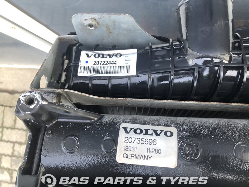 Volvo FM3 - Радиатор для Грузовиков: фото 3 Volvo FM3 - Радиатор для Грузовиков: фото 3