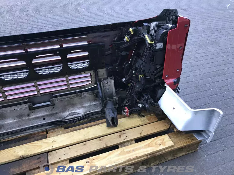 Volvo FM4 Bumper Volvo 21221129 - Бампер для Грузовиков: фото 5 Volvo FM4 Bumper Volvo 21221129 - Бампер для Грузовиков: фото 5