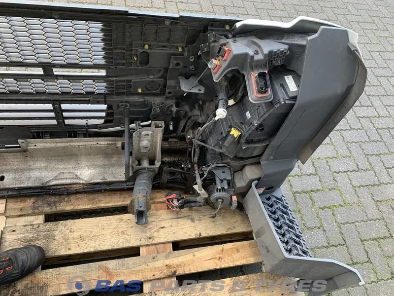 Volvo FM5 Bumper Volvo 84407376 - Бампер для Грузовиков: фото 5 Volvo FM5 Bumper Volvo 84407376 - Бампер для Грузовиков: фото 5