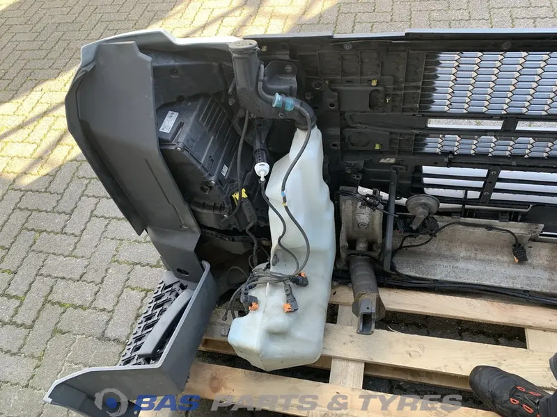 Volvo FM5 Bumper Volvo 84407376 - Бампер для Грузовиков: фото 4 Volvo FM5 Bumper Volvo 84407376 - Бампер для Грузовиков: фото 4