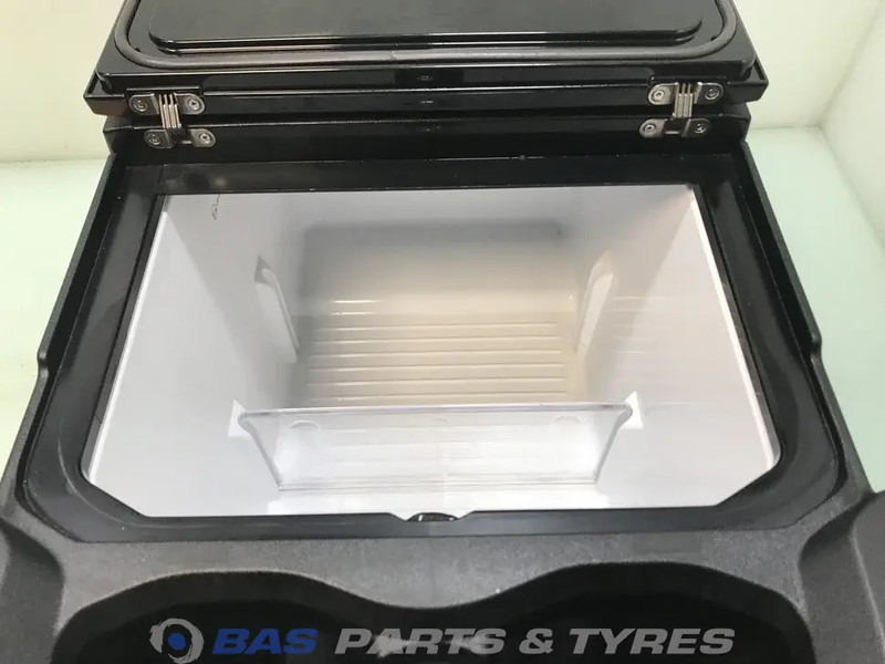 DAF XG+ Koelkast DAF 35 Liter 2318729 - Запчасти для Грузовиков: фото 5 DAF XG+ Koelkast DAF 35 Liter 2318729 - Запчасти для Грузовиков: фото 5