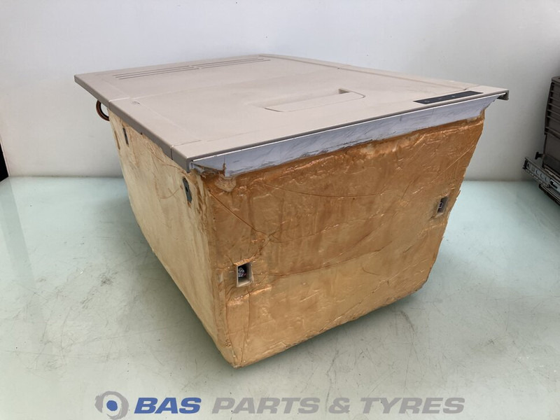 Volvo FH4 Koelkast Volvo 33 Liter 23834689 - Запчасти для Грузовиков: фото 1 Volvo FH4 Koelkast Volvo 33 Liter 23834689 - Запчасти для Грузовиков: фото 1