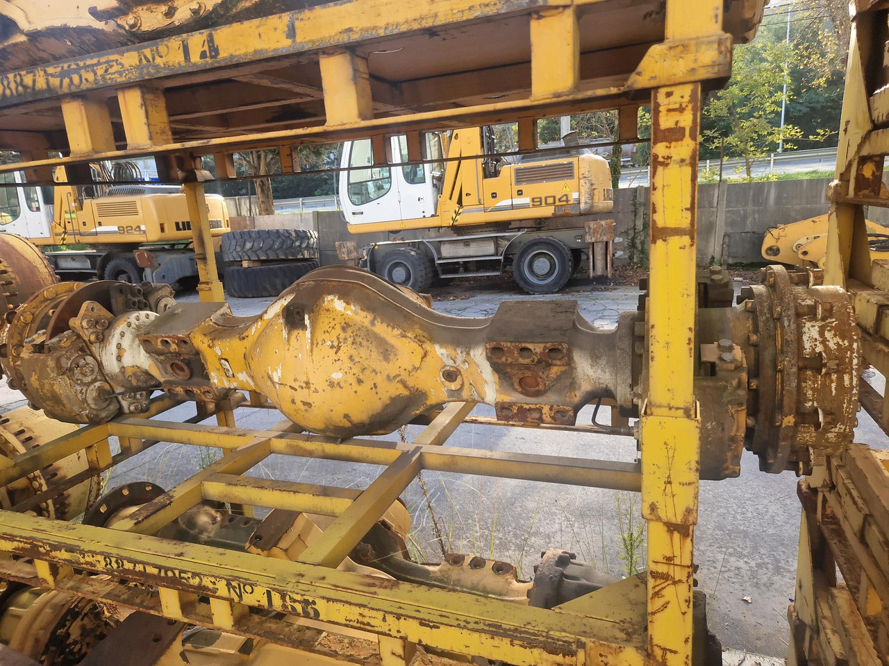 EJE DELANTERO/TRASERO DE VOLVO A25C - Ось и запчасти для Строительной техники: фото 2 EJE DELANTERO/TRASERO DE VOLVO A25C - Ось и запчасти для Строительной техники: фото 2