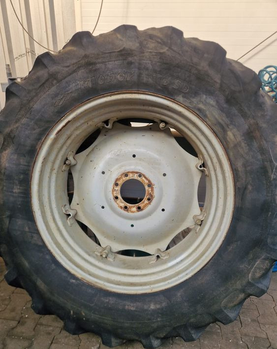 Części do Ciągnika Massey Ferguson MF 3000, 6000 Koła tylne 18,4R38 do ciągnika MF - Колесо для Сельскохозяйственной техники: фото 1 Części do Ciągnika Massey Ferguson MF 3000, 6000 Koła tylne 18,4R38 do ciągnika MF - Колесо для Сельскохозяйственной техники: фото 1