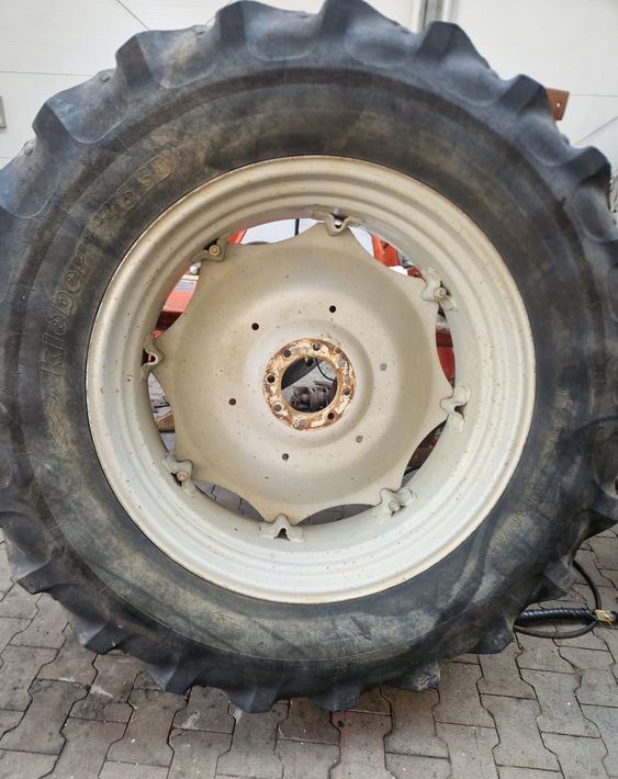 Колесо для Сельскохозяйственной техники Części do Ciągnika Massey Ferguson MF 3000, 6000 Koła tylne 18,4R38 do ciągnika MF: фото 6 Колесо для Сельскохозяйственной техники Części do Ciągnika Massey Ferguson MF 3000, 6000 Koła tylne 18,4R38 do ciągnika MF: фото 6