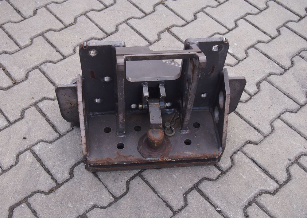 Części do Ciągnika Massey Ferguson MF 3000, 6000 Zaczep dolny do MF 3000, 3100, 6000, - Кузов и экстерьер для Сельскохозяйственной техники: фото 1 Części do Ciągnika Massey Ferguson MF 3000, 6000 Zaczep dolny do MF 3000, 3100, 6000, - Кузов и экстерьер для Сельскохозяйственной техники: фото 1