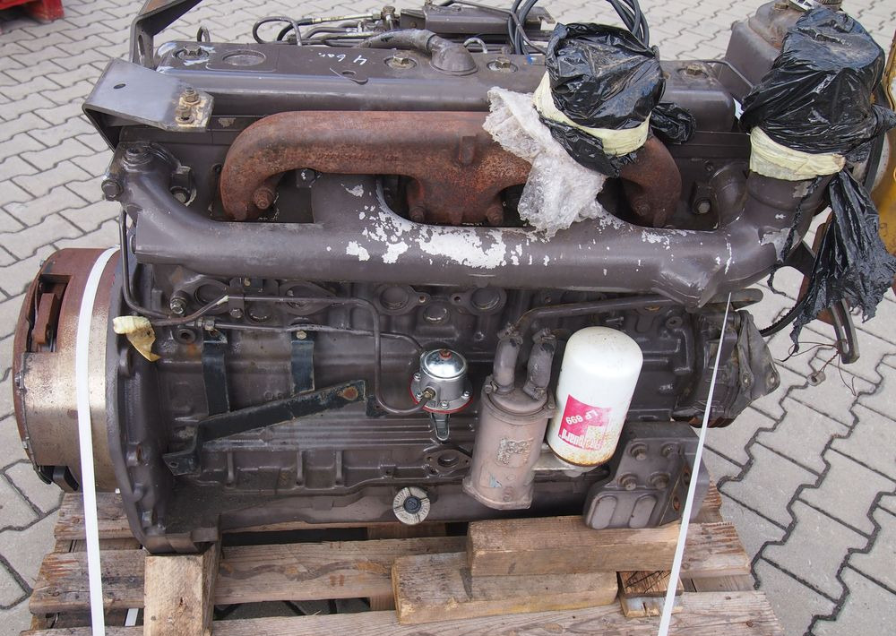 Części do Ciągnika Massey Ferguson MF 3000 Silnik 6 cylindrowy Perkins A6.354
Ciśnienie oleju na wolnych obrotach 4bary - Двигатель для Сельскохозяйственной техники: фото 4 Części do Ciągnika Massey Ferguson MF 3000 Silnik 6 cylindrowy Perkins A6.354
Ciśnienie oleju na wolnych obrotach 4bary - Двигатель для Сельскохозяйственной техники: фото 4