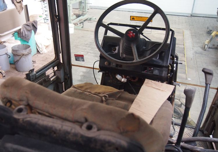 Części do Ciągnika Massey Ferguson MF 3050, 3060, 3070, 3080, 3090 Kabina do Massey Ferguson serii 30.. , 31.. , 36.. - Кабина для Сельскохозяйственной техники: фото 3 Części do Ciągnika Massey Ferguson MF 3050, 3060, 3070, 3080, 3090 Kabina do Massey Ferguson serii 30.. , 31.. , 36.. - Кабина для Сельскохозяйственной техники: фото 3