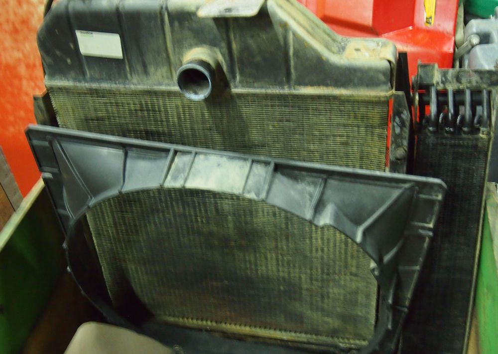 Części do Ciągnika Massey Ferguson MF 3382795M93  Chłodnica wody 
Massey Ferguson:
3070, 3080, 3085, 3090, 3095, 3115, 3120 - Система охлаждения для Сельскохозяйственной техники: фото 3 Części do Ciągnika Massey Ferguson MF 3382795M93  Chłodnica wody 
Massey Ferguson:
3070, 3080, 3085, 3090, 3095, 3115, 3120 - Система охлаждения для Сельскохозяйственной техники: фото 3