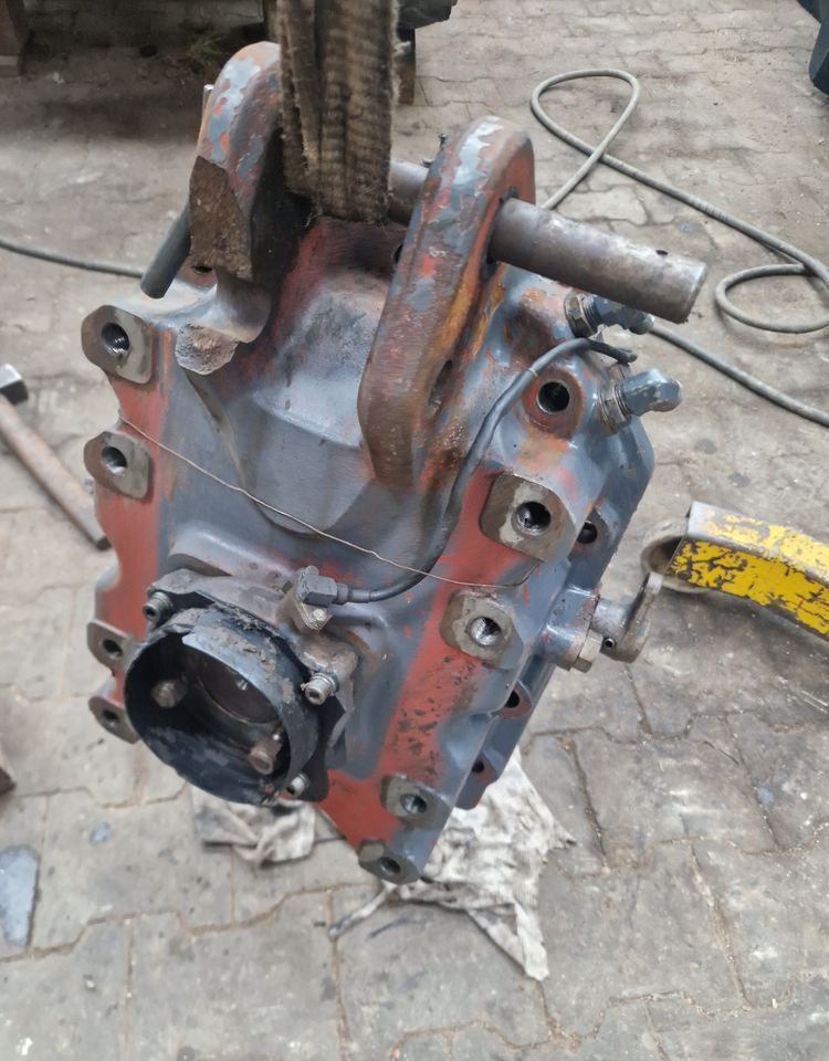 Części do Ciągnika New Holland NH TM, M Kompletna Obudowa WOM New Holland TM120,TM130,TM140,TM155,Case MXM 120, - Трансмиссия для Сельскохозяйственной техники: фото 1 Części do Ciągnika New Holland NH TM, M Kompletna Obudowa WOM New Holland TM120,TM130,TM140,TM155,Case MXM 120, - Трансмиссия для Сельскохозяйственной техники: фото 1