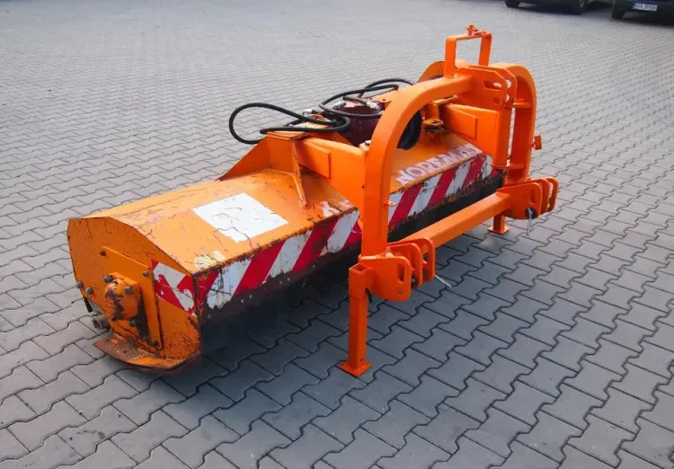 Kosiarka bijakowa 2M 2005 Szerokość robocza 2m - Косилка-измельчитель: фото 3 Kosiarka bijakowa 2M 2005 Szerokość robocza 2m - Косилка-измельчитель: фото 3