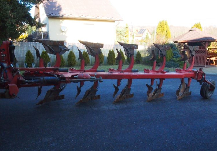 Pług obrotowy GREGOIRE-BESSON RY47 2000 Zabezpieczenie korpusów hydrauliczne - Плуг: фото 2 Pług obrotowy GREGOIRE-BESSON RY47 2000 Zabezpieczenie korpusów hydrauliczne - Плуг: фото 2