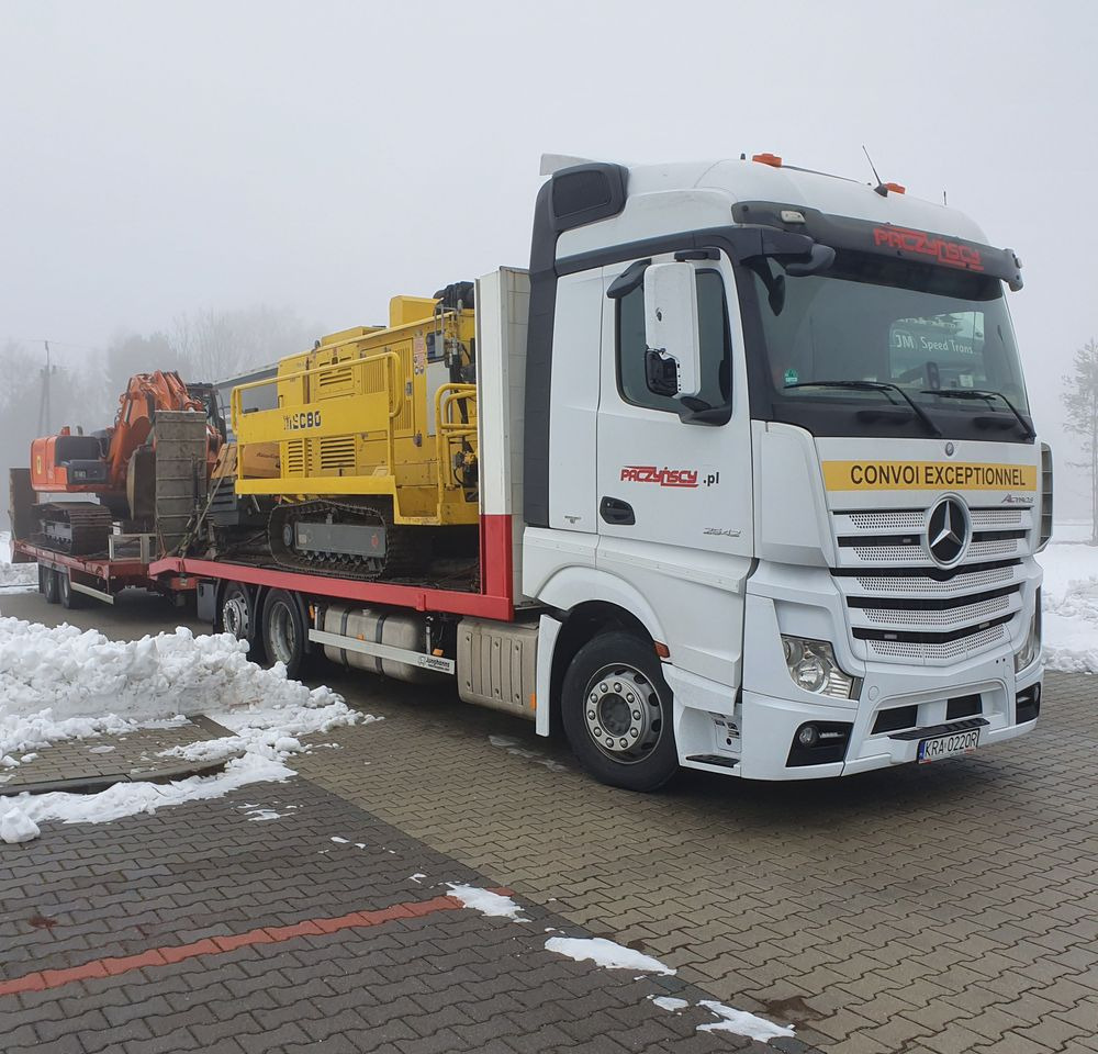 Samochód Mercedes Actros Usługi transportowe maszyn - Автовоз: фото 5 Samochód Mercedes Actros Usługi transportowe maszyn - Автовоз: фото 5