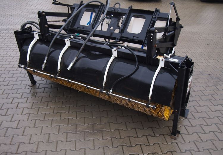 Zamiatarka Catepillar Bp22 2010 Zmiatarka CAT - Щетка: фото 3 Zamiatarka Catepillar Bp22 2010 Zmiatarka CAT - Щетка: фото 3