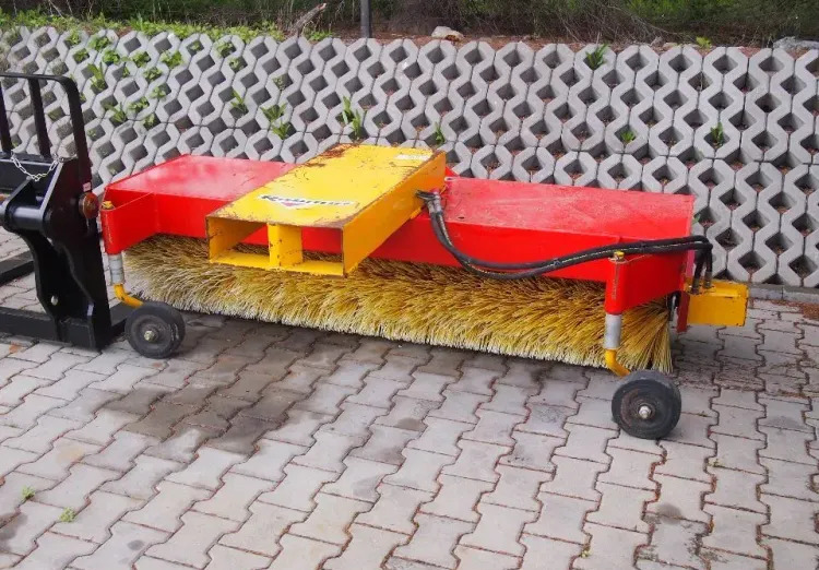 Zmiatarka Rabaud Szerokość robocza 2m - Щетка: фото 2 Zmiatarka Rabaud Szerokość robocza 2m - Щетка: фото 2