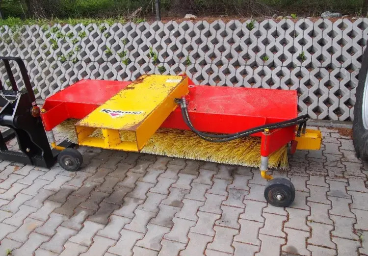 Zmiatarka Rabaud Szerokość robocza 2m - Щетка: фото 1 Zmiatarka Rabaud Szerokość robocza 2m - Щетка: фото 1
