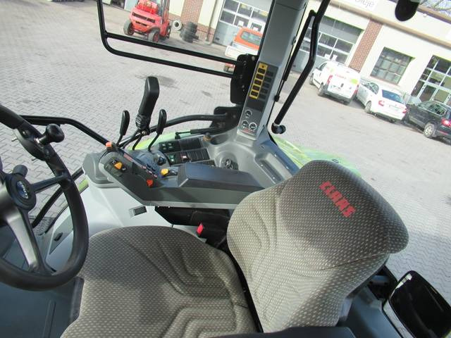 Трактор Claas Arion 620: фото 21