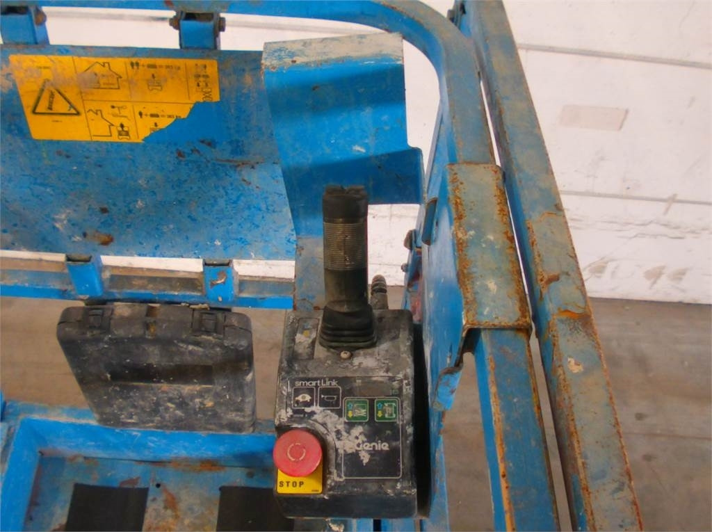 Ножничный подъемник Genie GS2032: фото 9 Ножничный подъемник Genie GS2032: фото 9