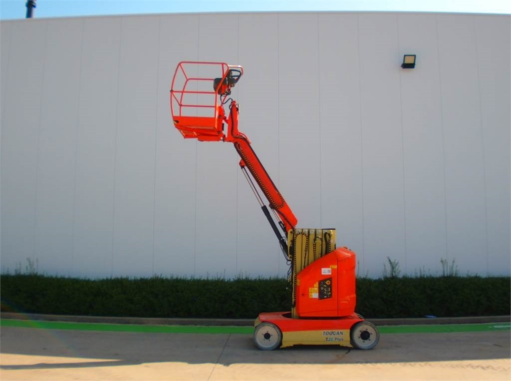 Вертикальный мачтовый подъемник JLG Toucan 12E+: фото 6 Вертикальный мачтовый подъемник JLG Toucan 12E+: фото 6