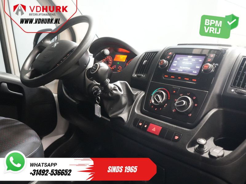 Peugeot Boxer 2.2 HDi 120 pk L2H2 BPM VRIJ! 2.5t Trekverm./ Navi/ PDC/ Cruise/ Airco - Легковой фургон: фото 3 Peugeot Boxer 2.2 HDi 120 pk L2H2 BPM VRIJ! 2.5t Trekverm./ Navi/ PDC/ Cruise/ Airco - Легковой фургон: фото 3