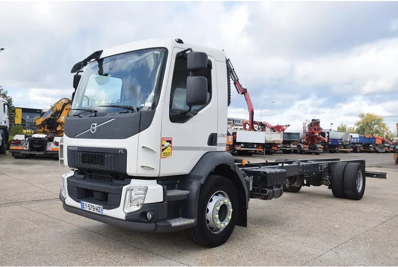 Diversen Volvo FL280 - Грузовик-шасси: фото 3 Diversen Volvo FL280 - Грузовик-шасси: фото 3