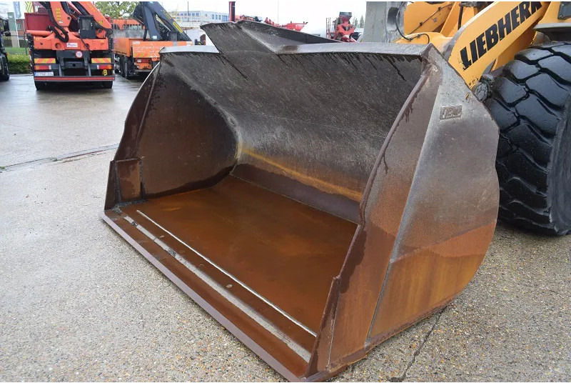 Liebherr Liebherr L576 X power -stock id93 - Колёсный погрузчик: фото 4 Liebherr Liebherr L576 X power -stock id93 - Колёсный погрузчик: фото 4